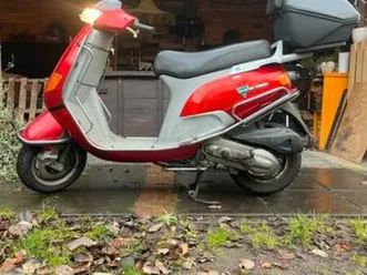 piaggio skr 125cc – goede staat – volle beugelset – duits — scooters | piaggio — marktplaats