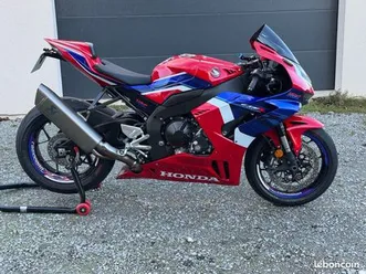 honda cbr1000rr-r