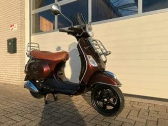 vespa lx 50 touring snorscooter. 25km. 4t. maronne brown. — scooters | vespa — marktplaats