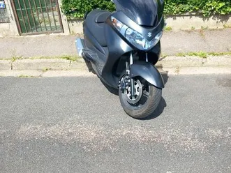 scooter suzuki burgman