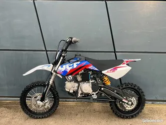 ycf start 125 se 2025 ( paiement en 3, 4 ou 10 fois disponible )