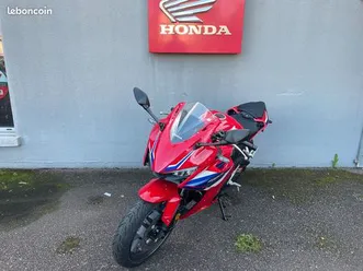 moto honda cbr 500 r a2