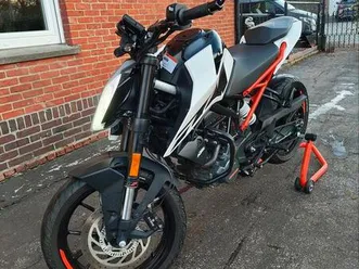 ② ktm duke 125 - 2020 - pour permis de conduire b (-2011) /a1