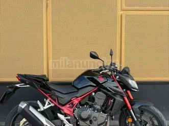 honda - cb 750 hornet