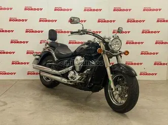 kawasaki - vn 900 classic