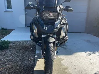 r 1250 gsa triple black