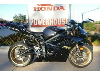 2011 triumph daytona 675