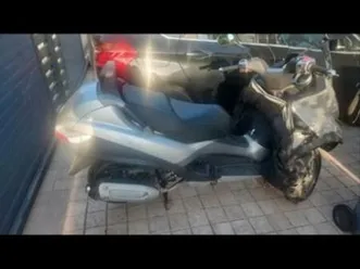 piaggio mp3 250