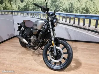 qjmotor srv 125 my12 / neuve / garantie 3 ans constructeur / 65 euros - mois en loa / livraison france