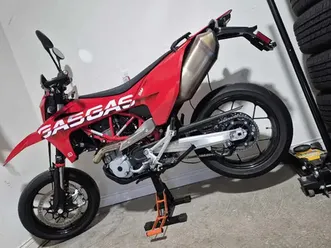 2024 gasgas sm700 supermoto