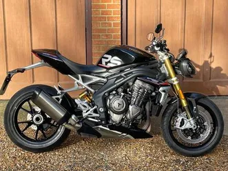 triumph speed triple 1200 rs naked petrol manual euro 5 (179 ps) 1160 cc