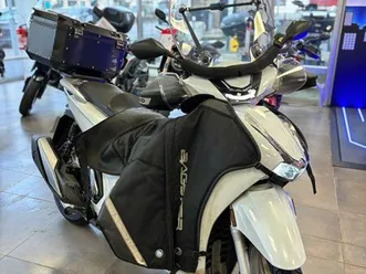 honda sh 350 – 2022 – entretien à jour – équipé