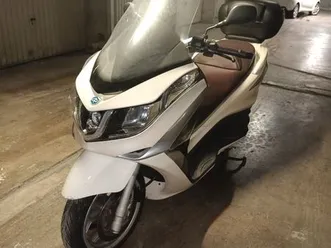 piaggio x10