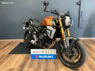 suzuki gsx 8t vehicule de direction eligible a2 09/2025 327 kms 8600 id rs xsr cafe racer