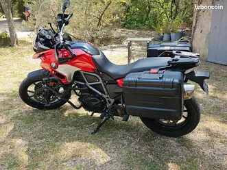 vends moto f700gs rabaissée d'usine état excellent