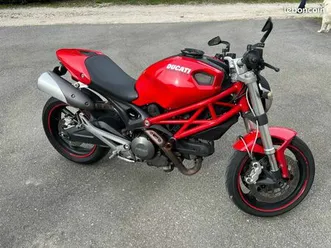 ducati monster 696