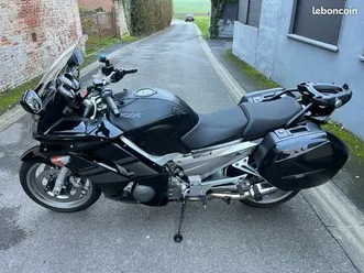 magnifique 1300 fjr yamaha avec bagages