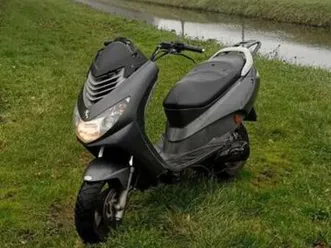 peugeot elystar 50cc met geel kenteken — scooters | peugeot — marktplaats