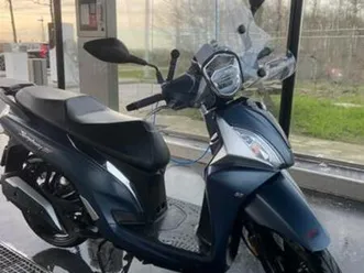 sym symphony st 50 (2022) unieke kilometerstand 6554km — scooters | sym — marktplaats