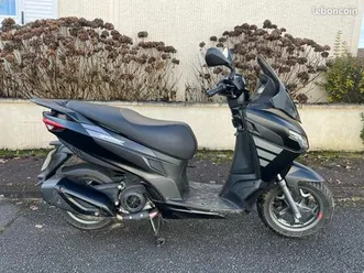 scooter aprilia srx 50 2025