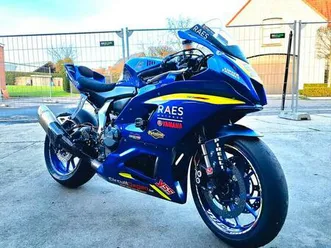 ② yamaha r7 +gratis circuitdag