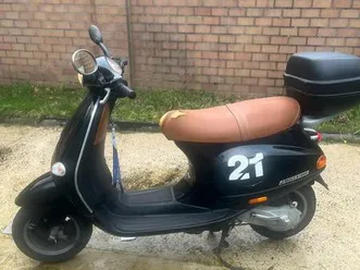 ② vespa et2