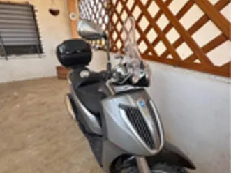 piaggio carnaby 300