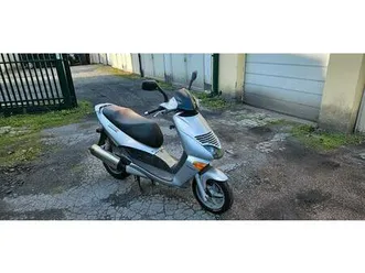 aprillia roller leonardo 150 ccm