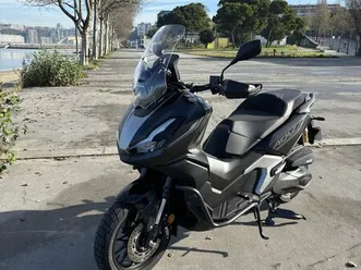 honda adv 350 c/ apenas 795 km santa marinha e são pedro da afurada