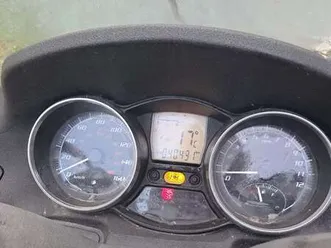 piaggio mp3 250 grigio