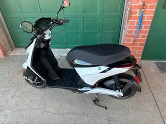 piaggio 1 roller, motorroller, e-roller, model a