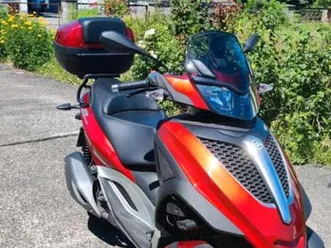 piaggio mp 300