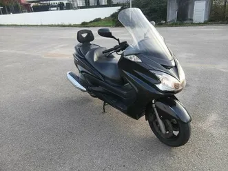 mota yamaha majesty 400 sesimbra