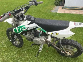 ycf 125