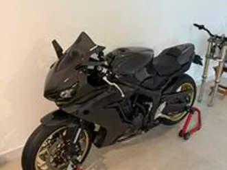 cbr 650 r a2 full carbon -leggere bene descrizione