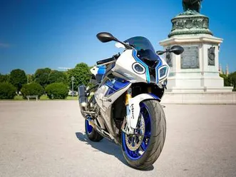 bmw hp4 competition blau