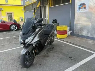 kymco ak 550 grigio