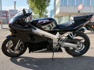 kawasaki ninja zx-7r - youngtimer