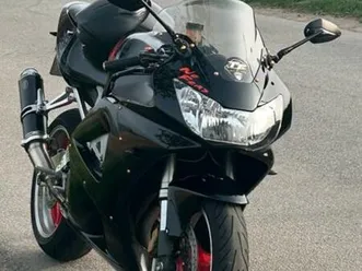 honda cbr 900rr sc44