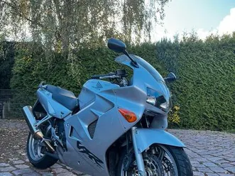 honda vfr 800 rc46