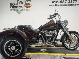 2022 harley-davidson® freewheeler® midnight crimson/vivid black