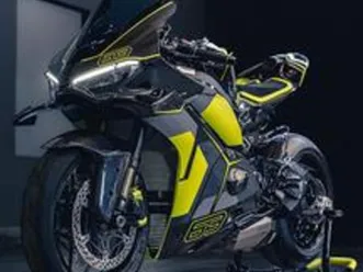 ducati panigale v4 lamborghini