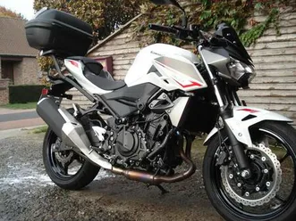 ② kawasaki z400 met 1500 km in superstaat