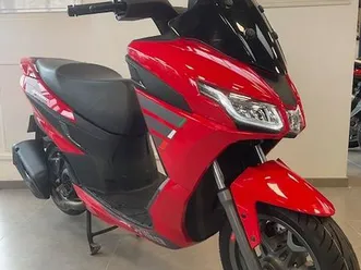 aprilia sxr 50 - garantie 1 an- dispo de suite