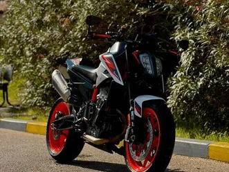 ktm 890 duke r – état impeccable – 21 400 km