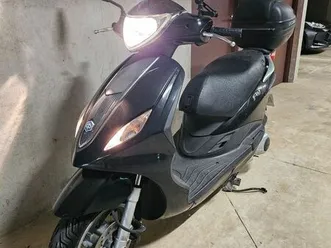 scooter piaggio fly 125 cm3