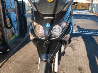 piaggio 125 xevo