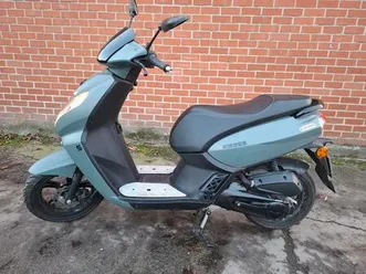 ② peugeot kisbee bouwjaar 2025 amper 340 km