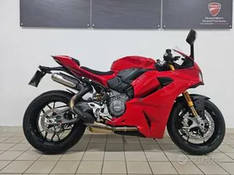 ducati panigale v2 s 2025