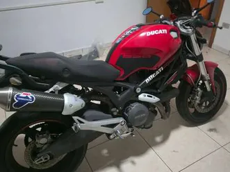 ducati monster 696 rosso